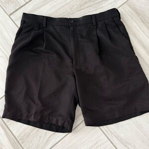 Roundtree & Yorke Black Pleated Flat-Front Dress Shorts
